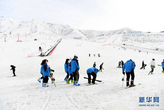 新疆阿勒泰打造冰雪旅游新高地