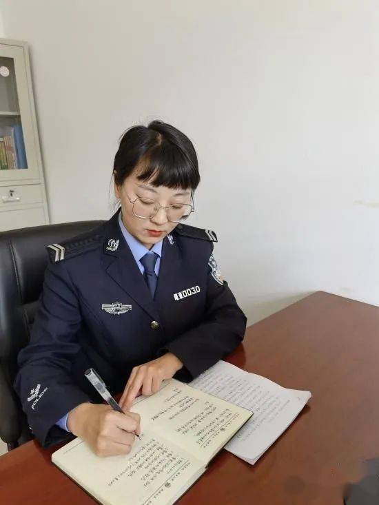 陕西女辅警图片