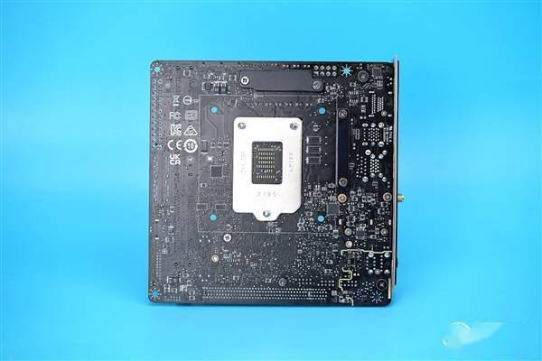 高端ITX小鋼炮！微星MEG Z590I UNIFY暗影主板圖賞 科技 第3張