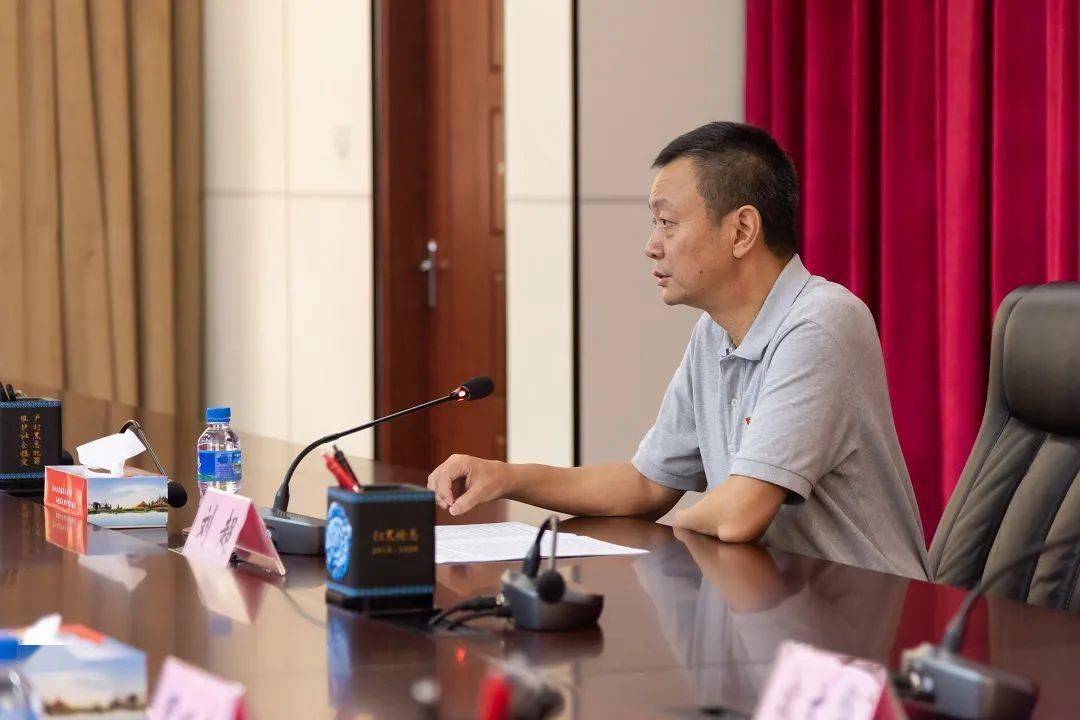 州委常委,州委政法委书记,州政法队伍教育整顿领导小组副组长刘超以