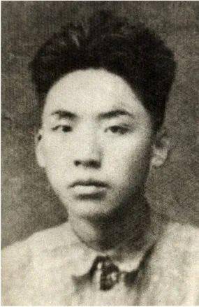 罗定出了个李芳春 革命