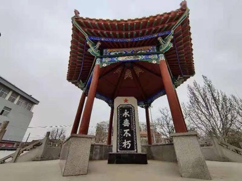 图为曲周建立烈士纪念亭和以他名字命名的广场郭企之牺牲后,冀南行署