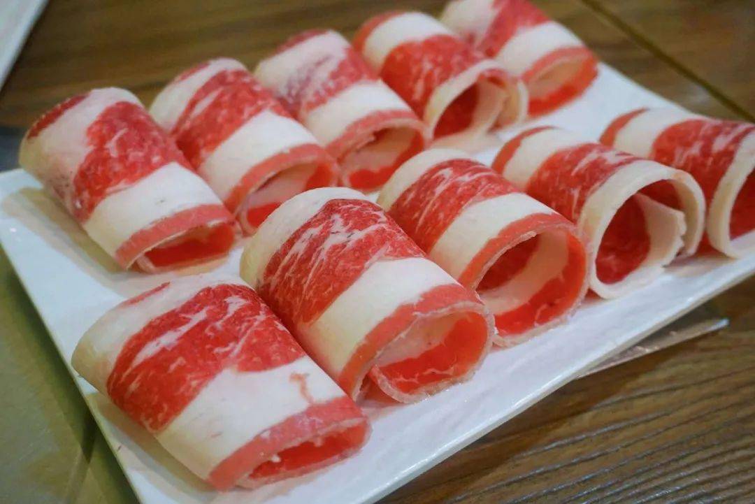 大锅盖滋滋作响的五花肉!这家正宗韩式烤肉店里吃出了家的感觉!