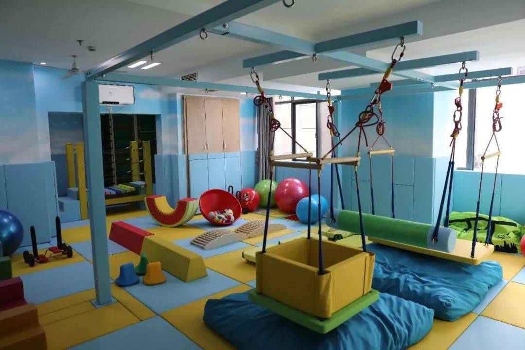 4月2日世界自闭症日│妈妈假如我很不同