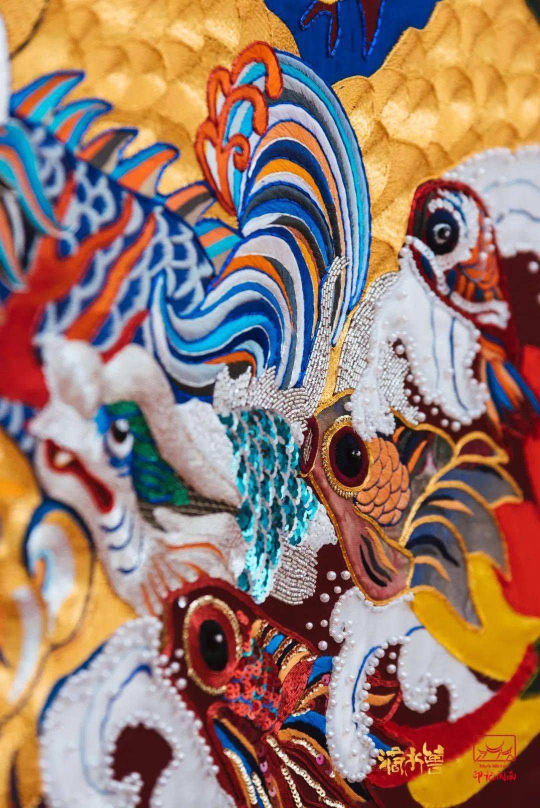 当金苍绣遇上现代插画《滴水神兽》