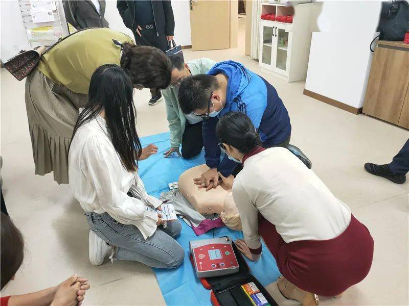 急救电击叫什么 89cc2470143c4dbcb8d0759bc8d2248f.jpeg