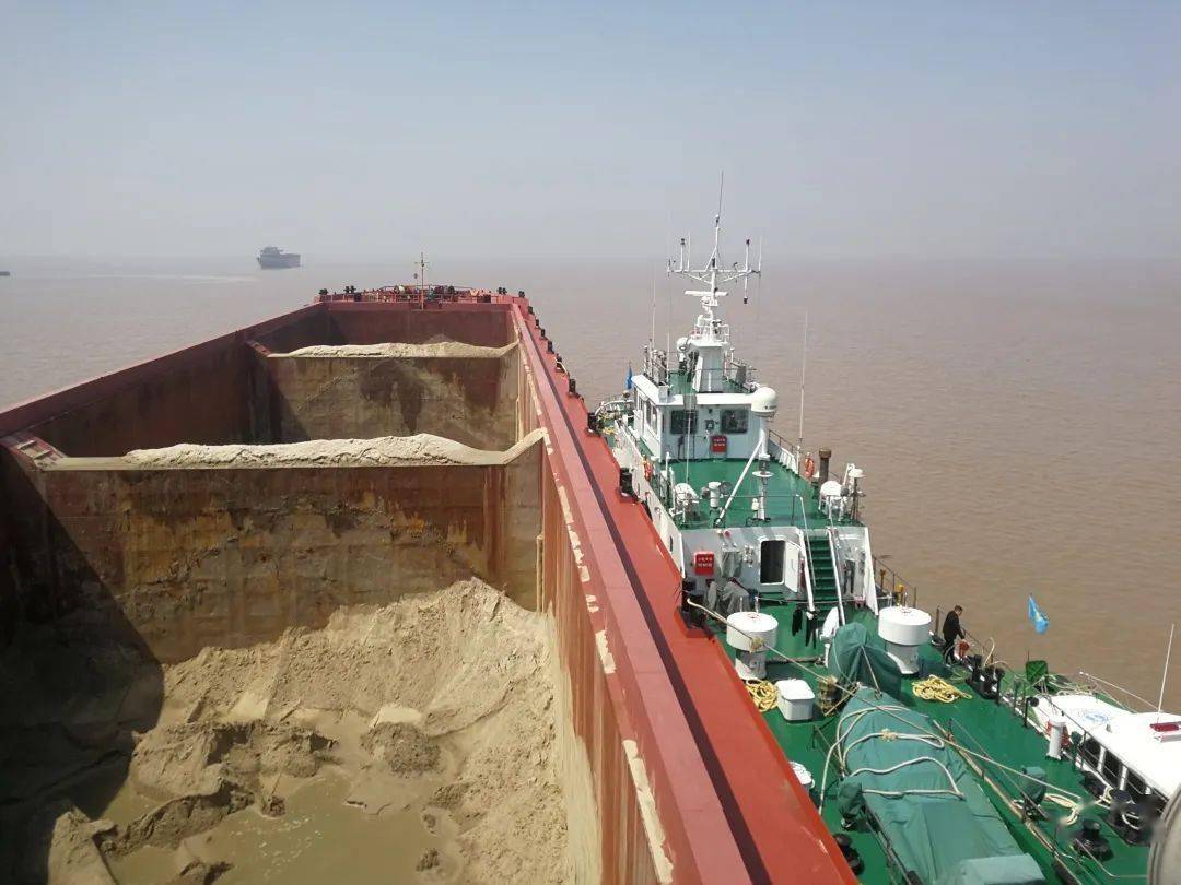 单月查获8艘内河船!舟山岱山海事处对非法涉海运输内河船说"no"!