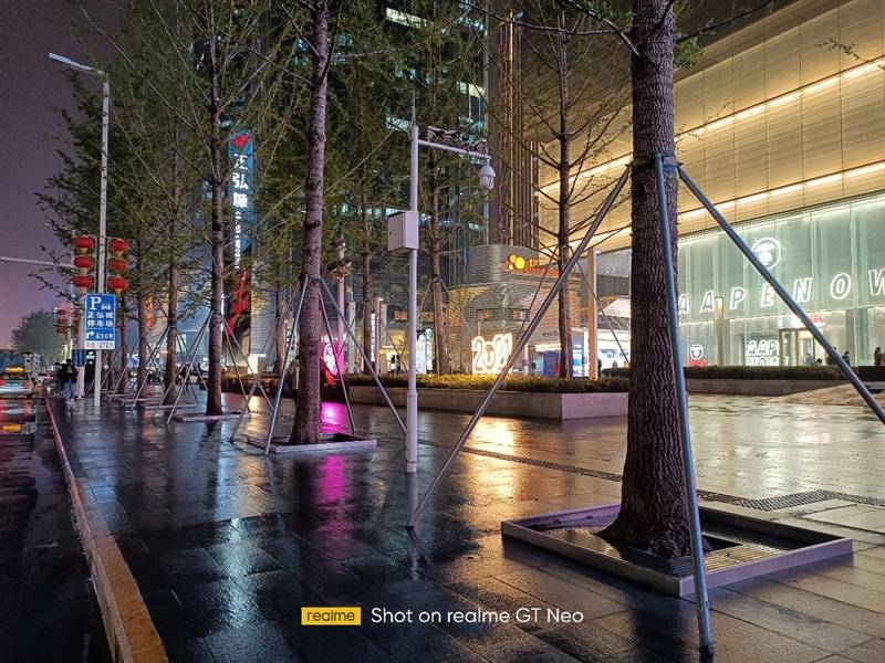 首发天玑1200比肩骁龙865realmegtneo评测顶配只要2299的性价比旗舰新