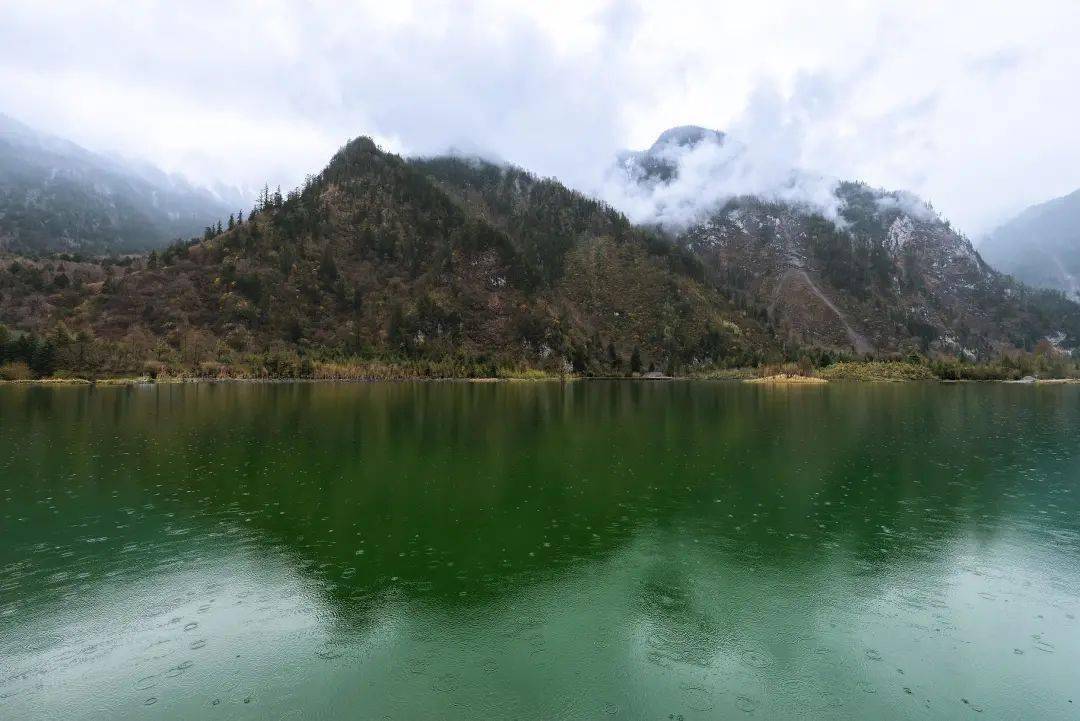 再翻越南嶺和武夷山每年3月至4月江南的春雨並不是只有