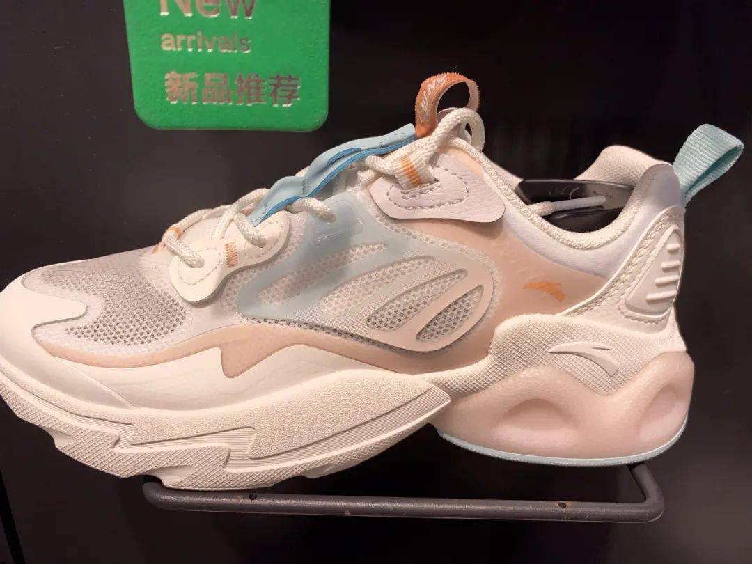 记者实拍李宁炒至4万8安踏6999丹阳门店竟然