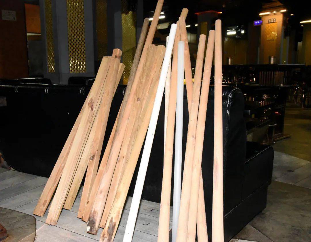 五华诗琴酒吧被查封查获涉案工具一批