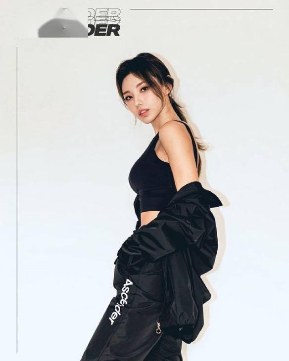 韩国「jini」励志变身性感辣妹:大秀腹肌报复前男友