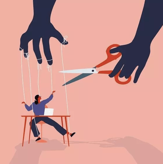 你不在别人的大环境下,没有这个假设,你却要把自己代入到别人的结果。在找我做心理咨询的个案当中,十个家