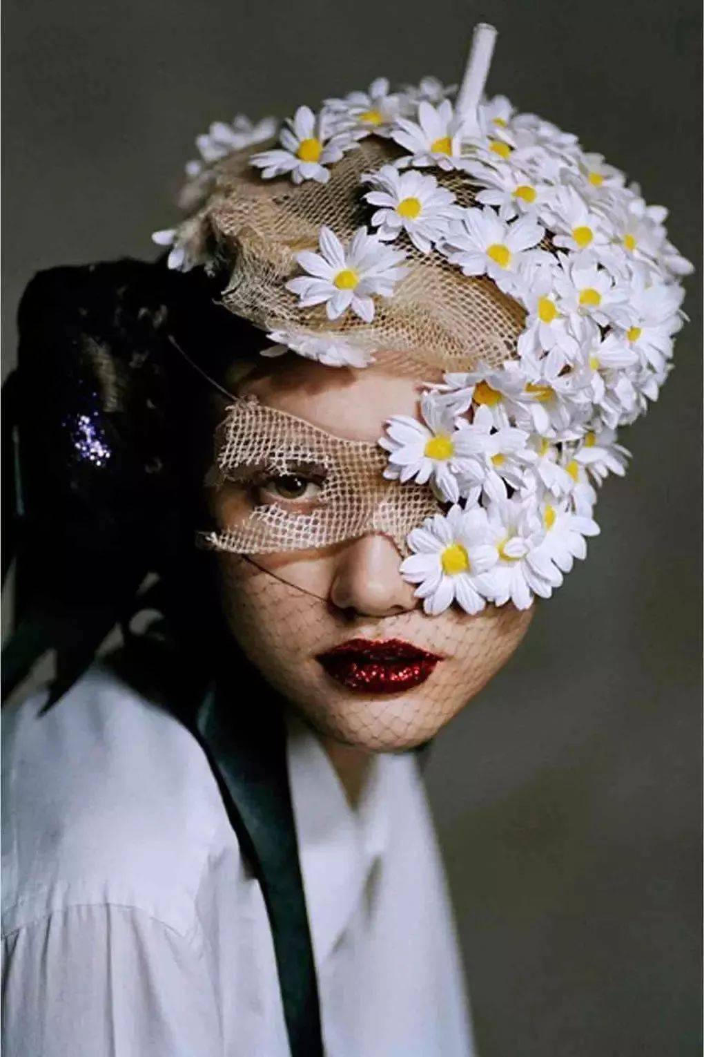 一顶创意的帽子各国际大牌抢着合作的帽子设计大师stephenjones作品