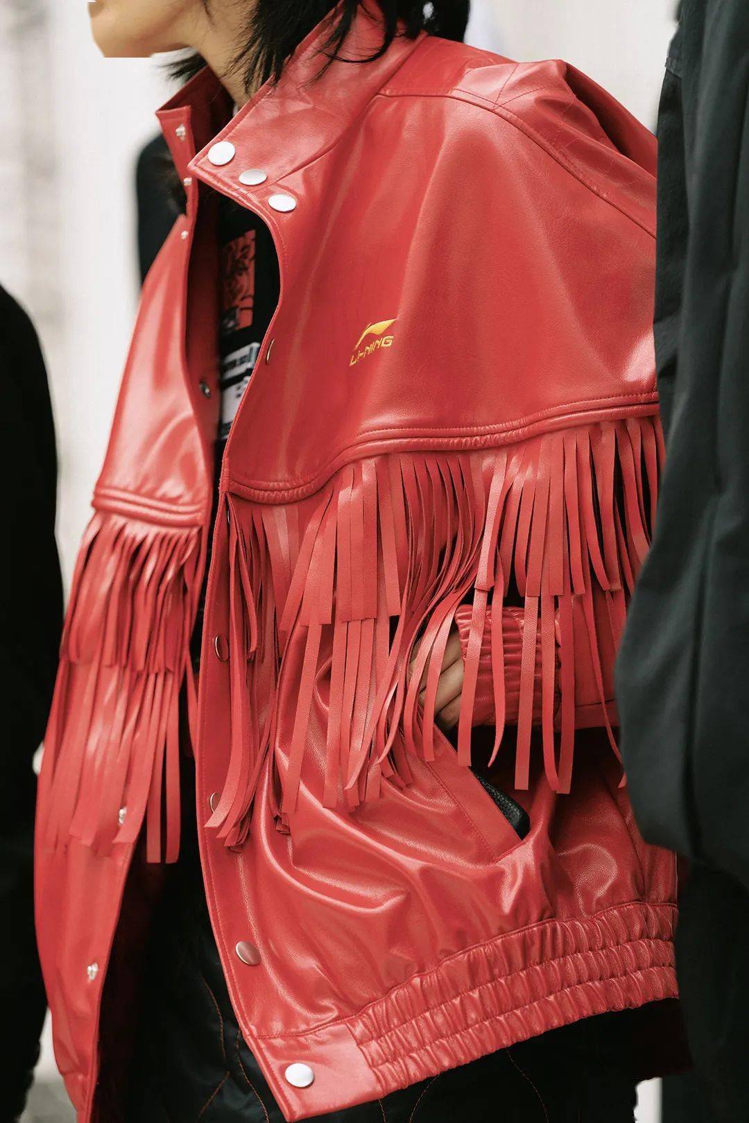 造型示范|中国李宁 21秋冬,熟悉旋律下的新鲜感!_外套