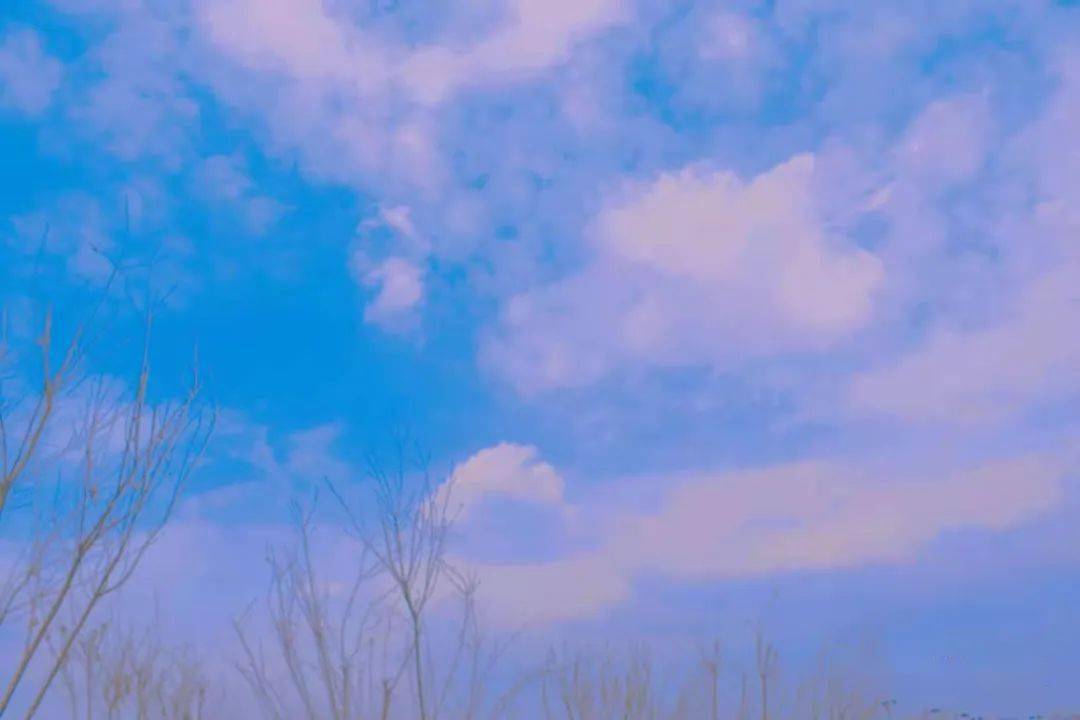 听说橘红色的天空是星星在出嫁