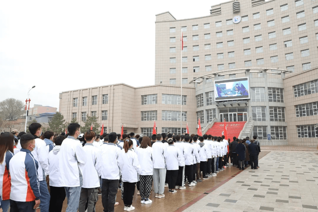 河北鲲鹏产业学院图片