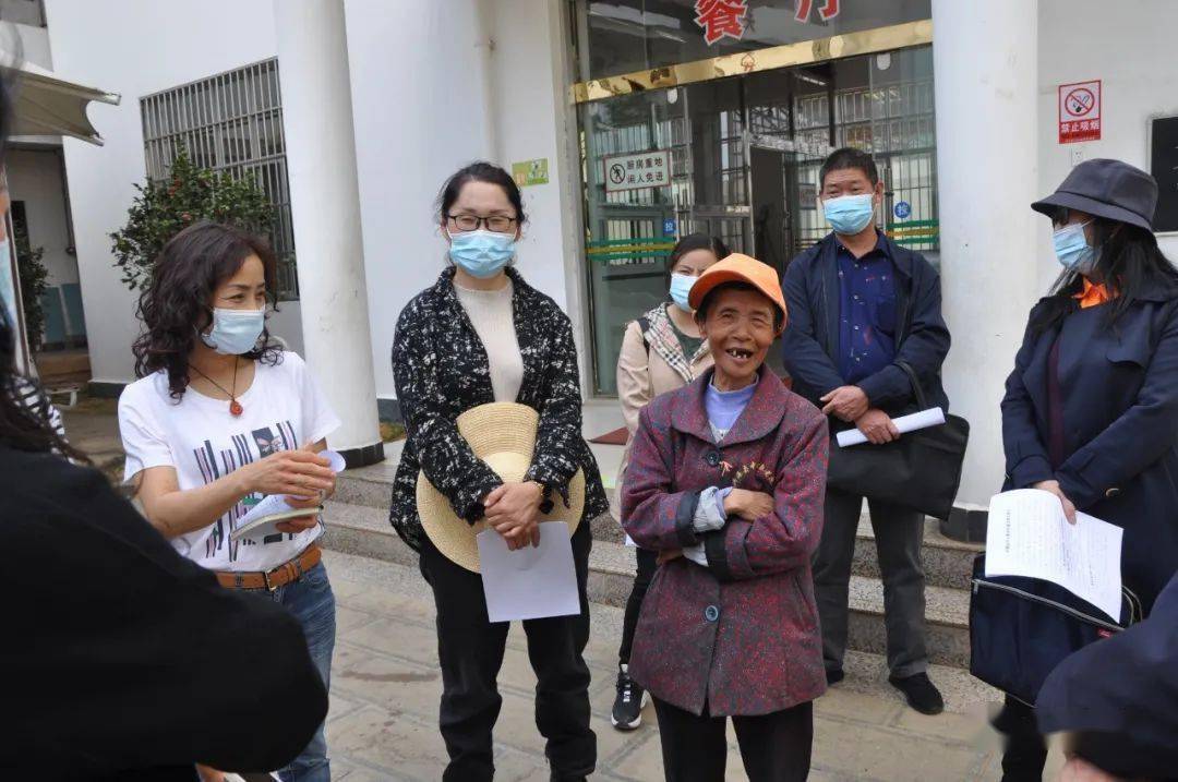 县法院,三营镇共和中心完小,郑家庄村进行实地抽查评估,深入了解洱源