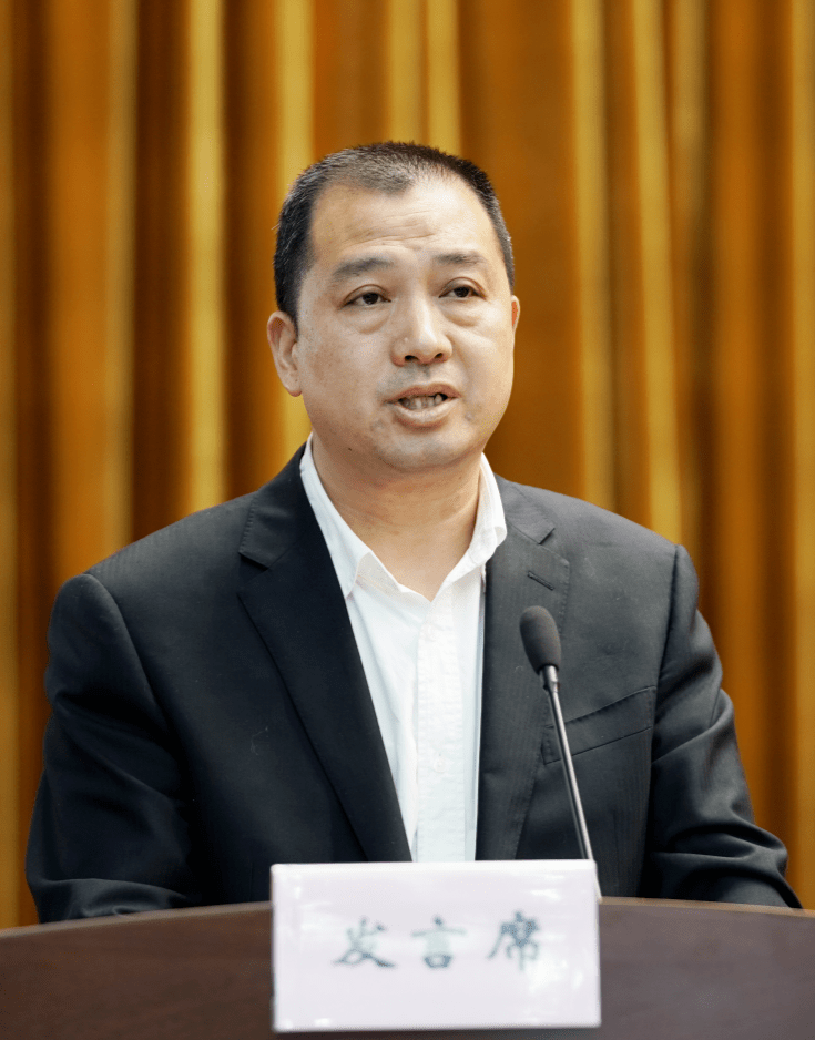 会上,市委常委,组织部长,市委人才办主任何亦星传达了省,杭州市人才