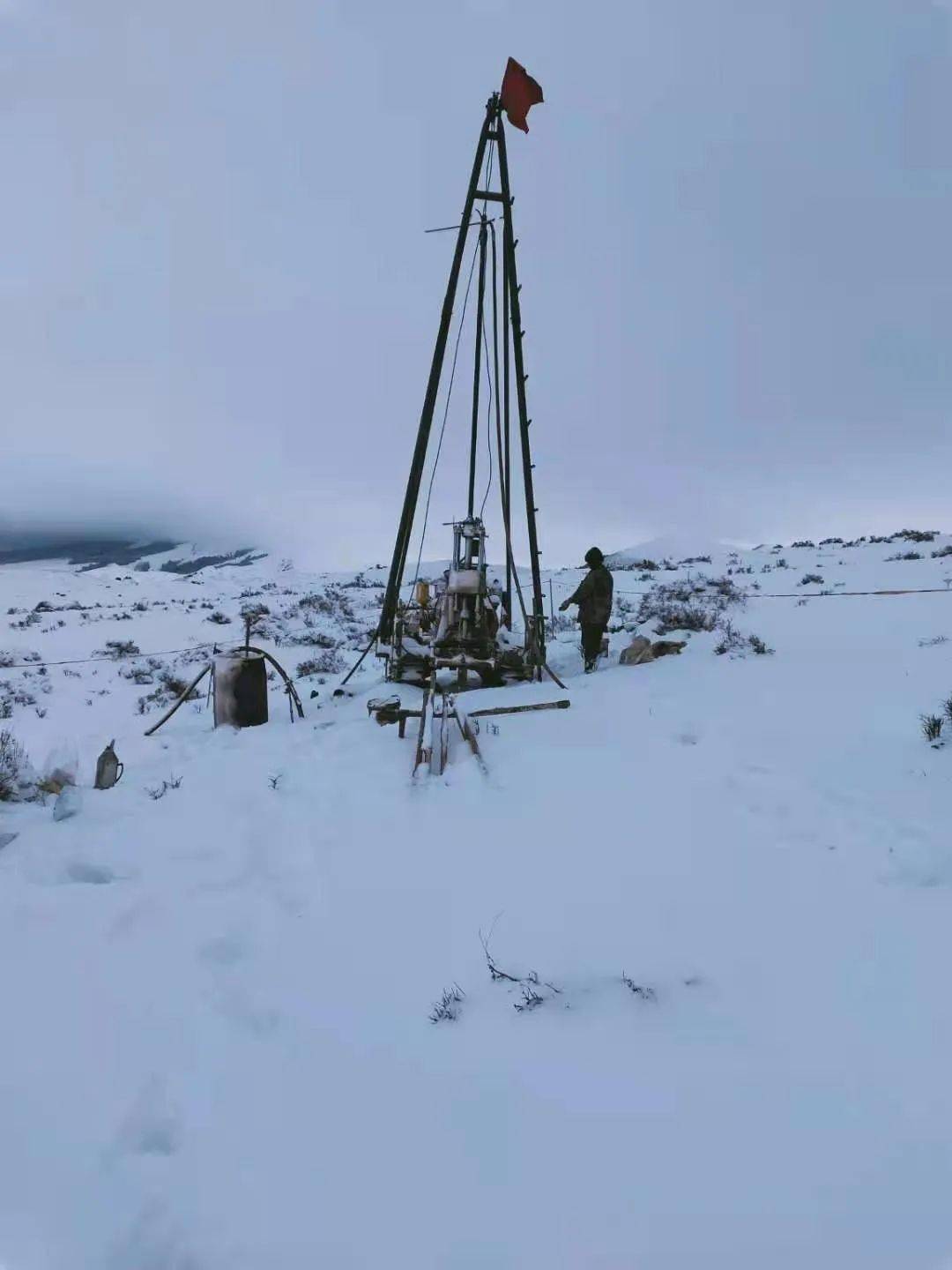 地质钻探工一天500的工资都这么来的看完还羡慕吗