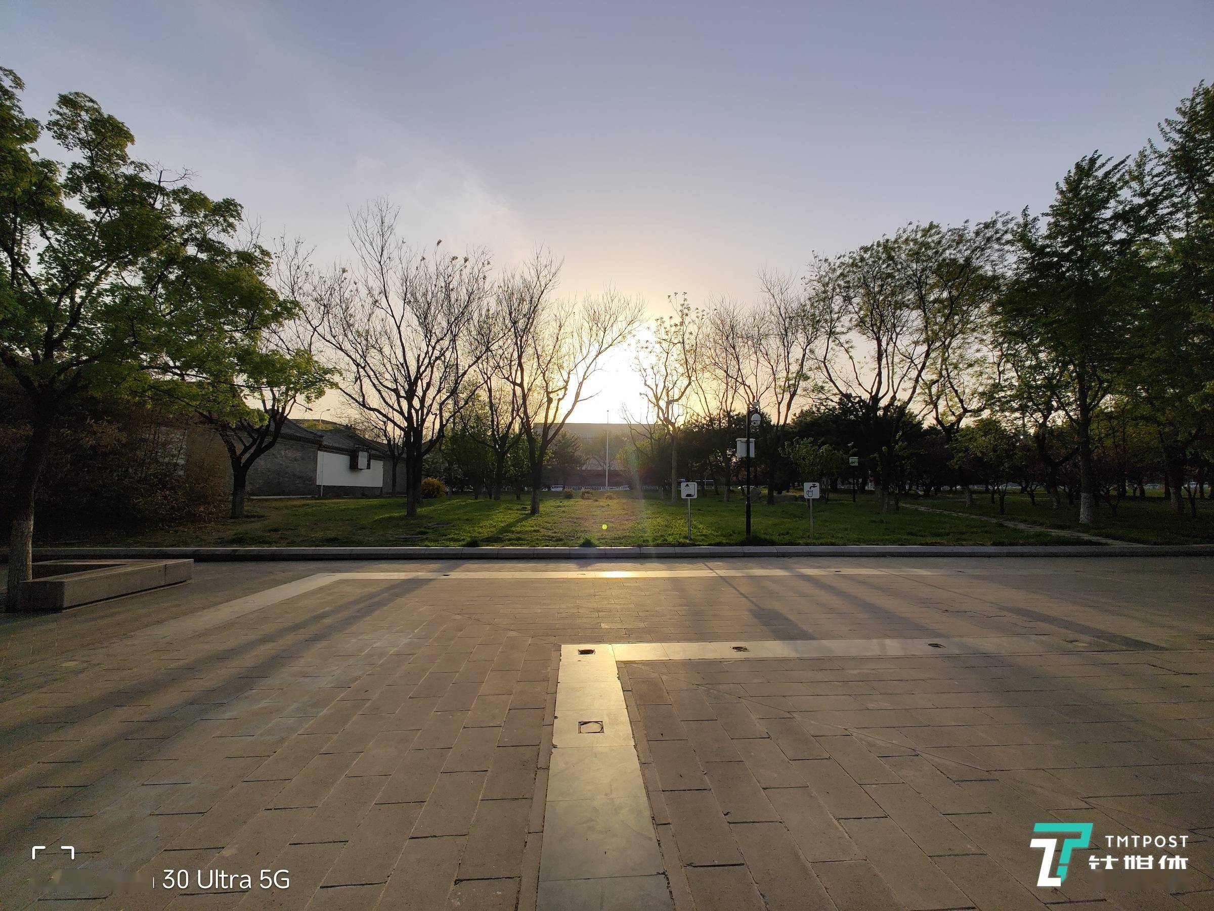 6400万像素三主摄配置中兴新旗舰axon30ultra5g评测丨钛极客