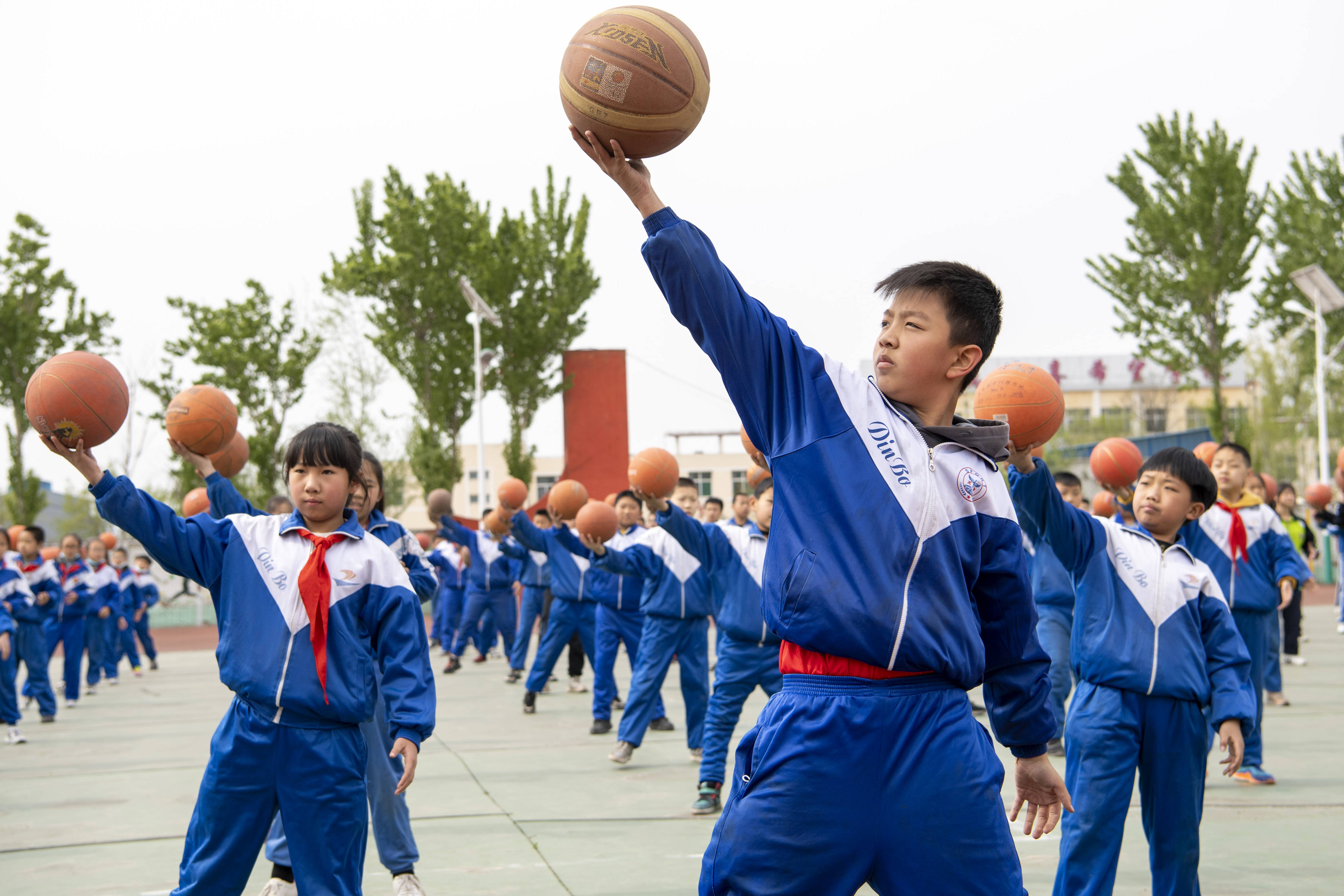 篮球——他们的篮球梦,从这所乡村小学启航
