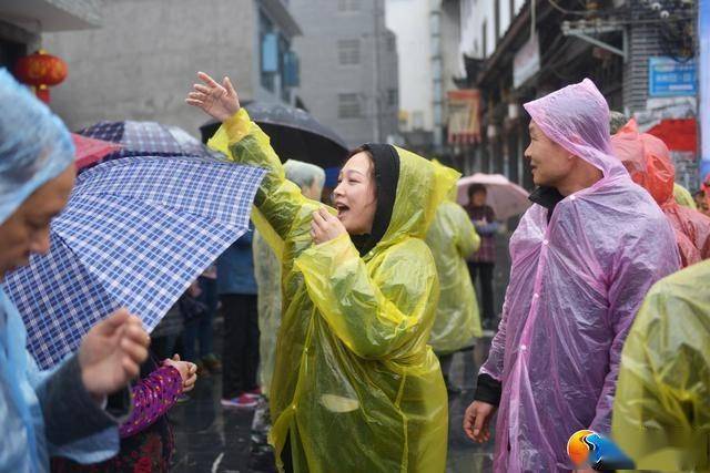 洞口县高沙镇街女图片