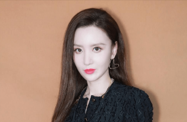 这句话踩到大多数打工人的雷点了,老板娘身份很好但不要炫耀_罗一舟