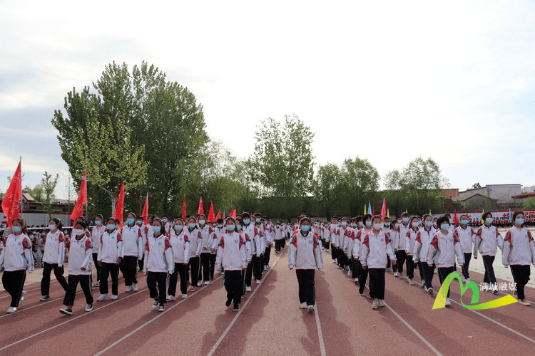 保定满城镇中学图片