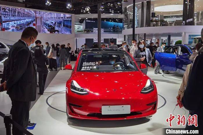 实测|科技日报：华为实测“上道”，科技巨头开始跑步造车