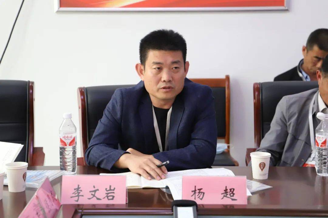 沾化区下洼镇人大组织开展"三议两评"第四监督小组视察冬枣产业活动