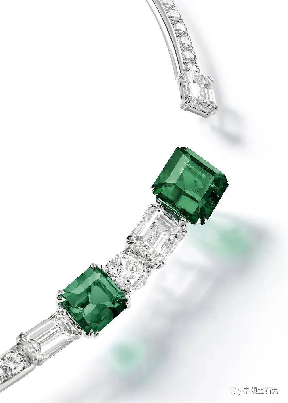 伯爵wingsoflight系列珠宝一只飞鸟的天空环游之旅