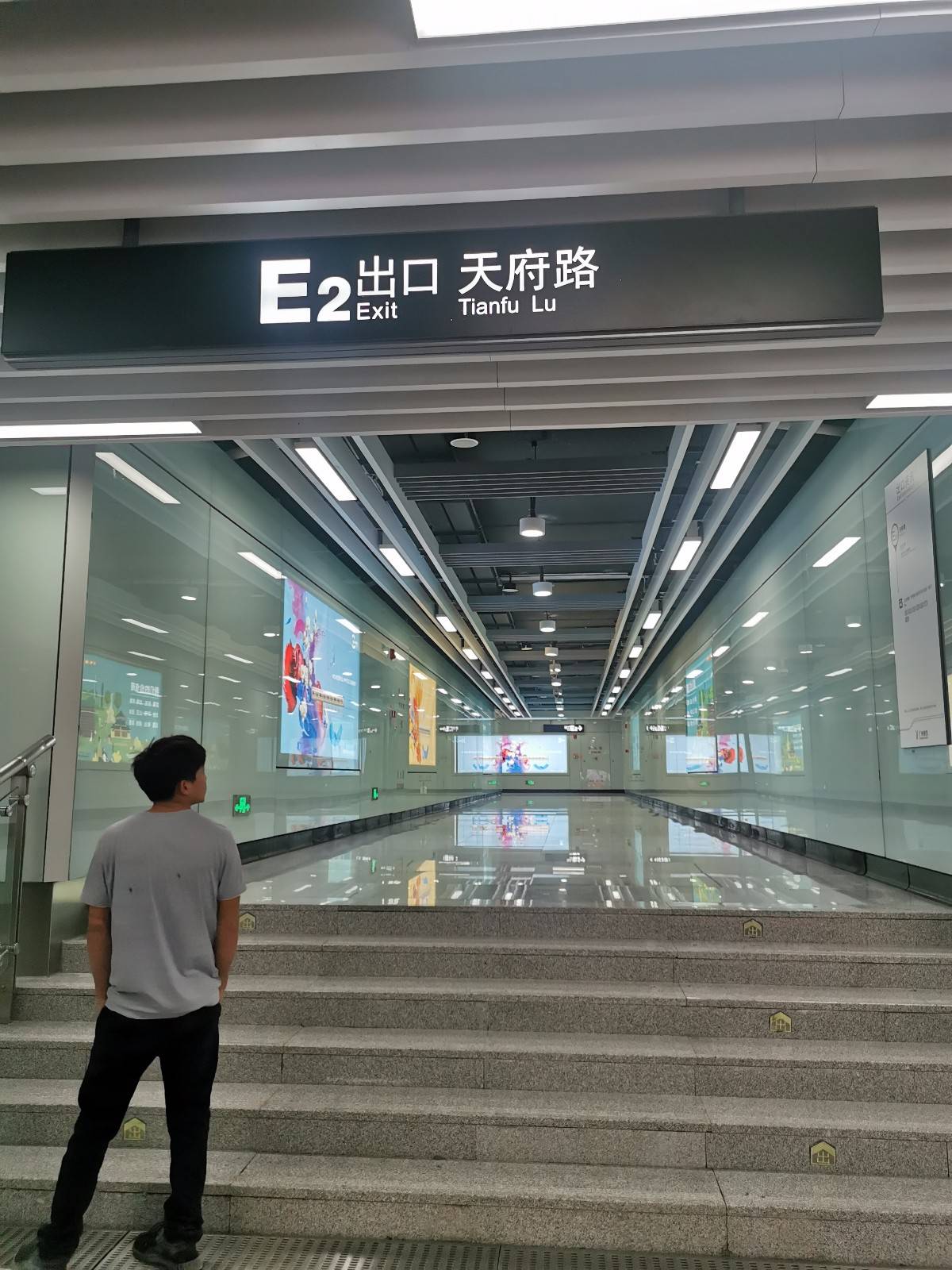 广州地铁21号线B8型列车天河公园出站_哔哩哔哩 (゜-゜)つロ 干杯~-bilibili