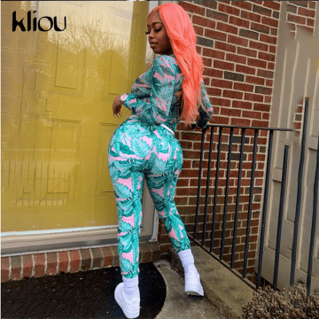 原创湖北小伙儿最懂黑人女性为大胸美臀设计性感衣服卖爆欧洲市场