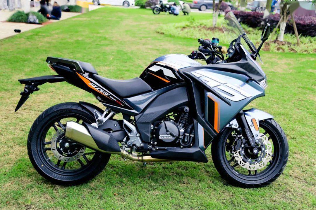 多車連發賽科龍rx6rg3re3宗申yami125et多圖來襲