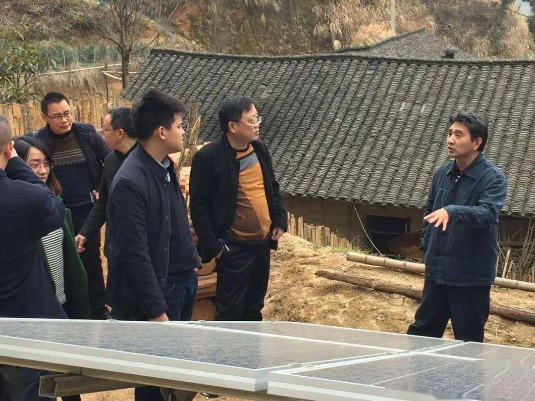 根据安庆市委,市政府部署,刘金山所在的安徽中皖律师事务所作为安庆市