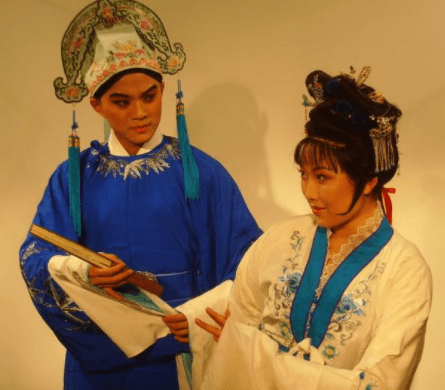 像许多狐08之风00大胆,对于狂生耿去病的狂热追求采取回避态03