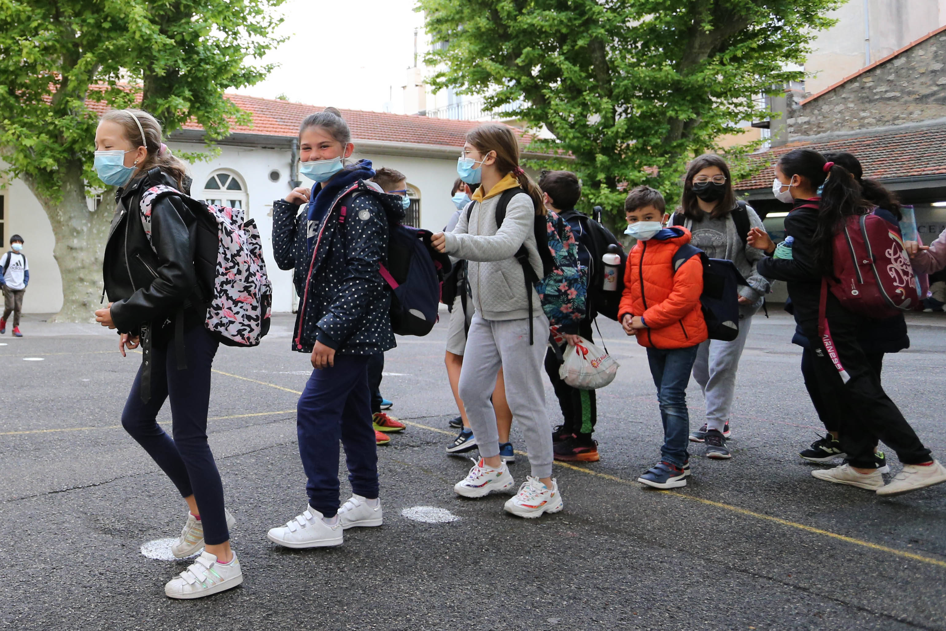 小学生开学日怎么穿搭_小学生开学黑板报(3)