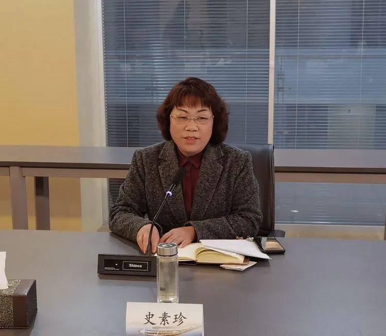 史素珍书记对我会一行的远道而来表示欢迎,感谢魏艳超董事长的撮合才