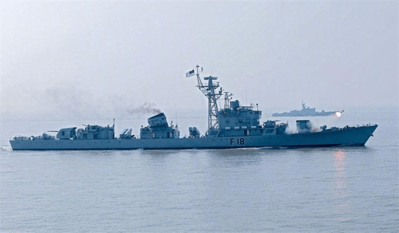 守南海驱敌寇的英雄护卫舰退役移交青岛用于国防教育