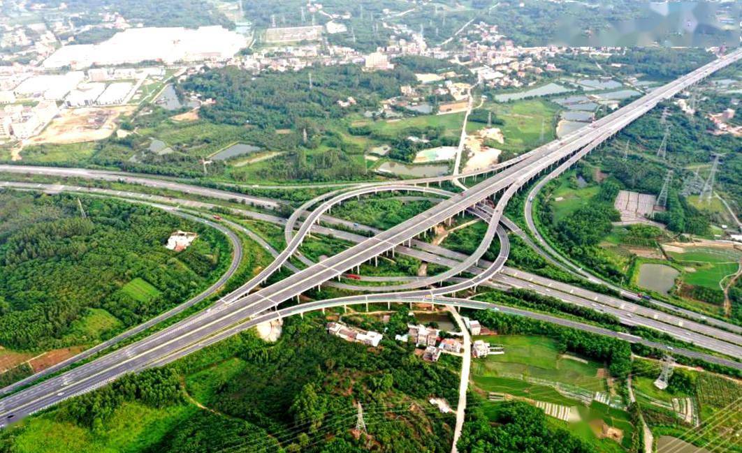 届时广惠高速双向均会出现大车流情况,主要以往广州北二环,北三环高速