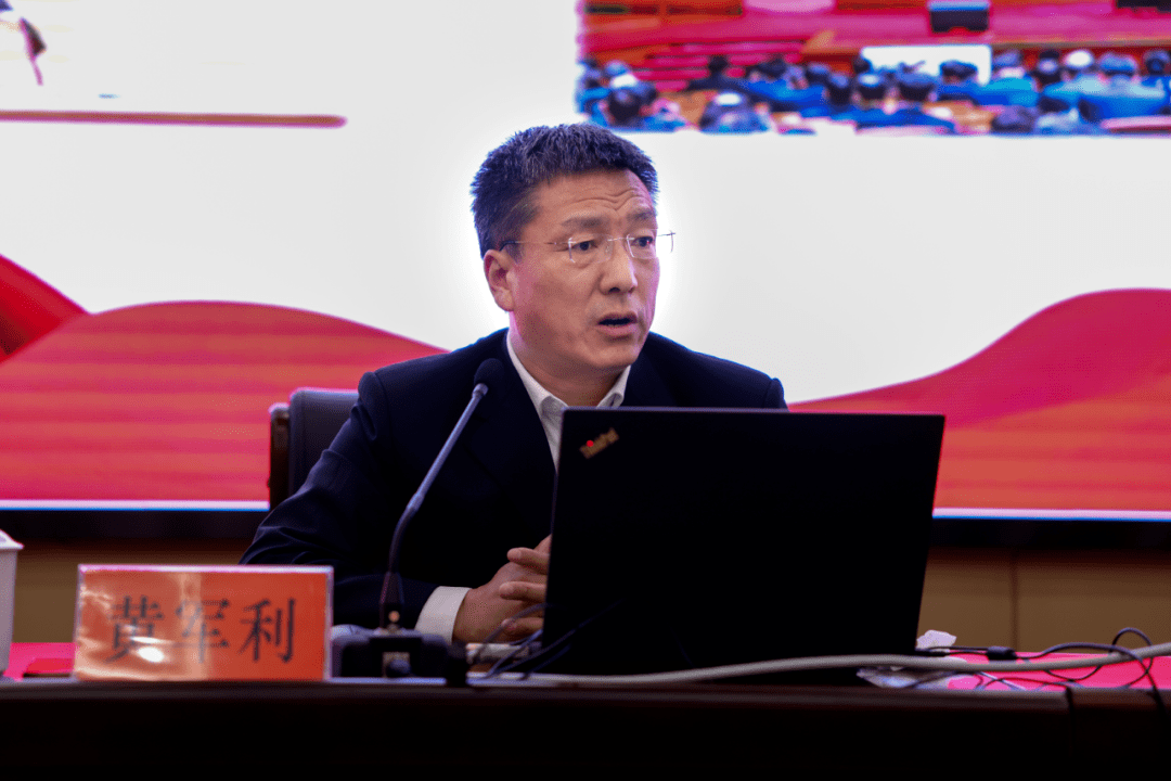 黄军简谱_黄军背包