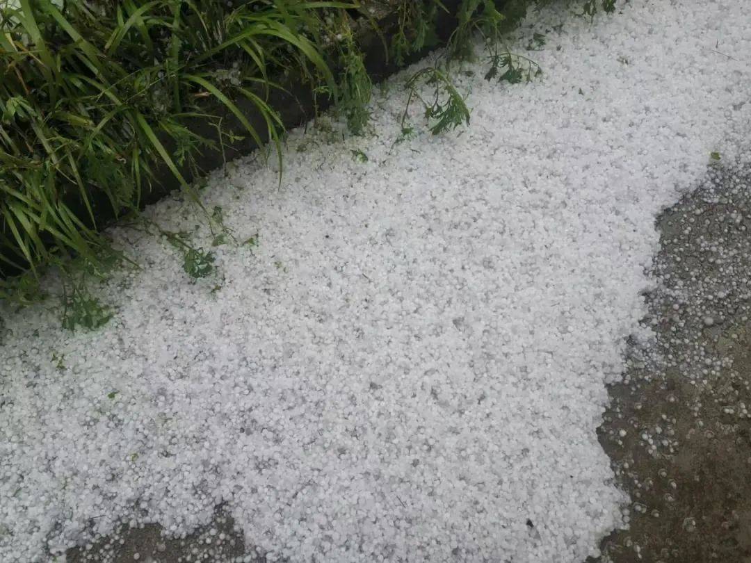 貴州啟動氣象災害(暴雨)Ⅳ級應急響應 昨晚貴陽,畢節出現冰雹