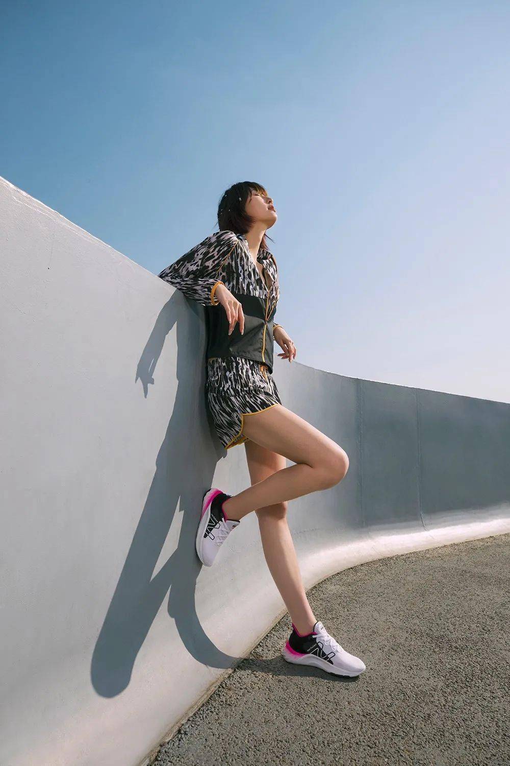 上脚超轻渐变配色够骚气夏天还得穿这样的鞋