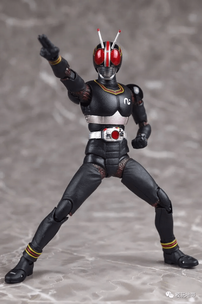 模玩资讯真骨雕假面骑士black日站评测