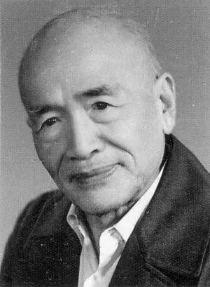 这些文字透露出楼适夷对新中国坚定的信心,我们如今的生活恰如他所愿.