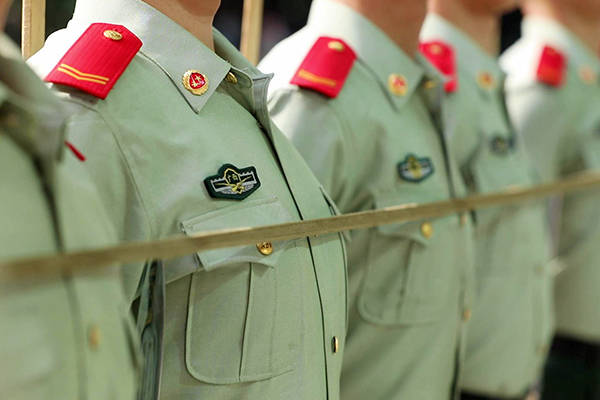 国旗班战士的五四青年节