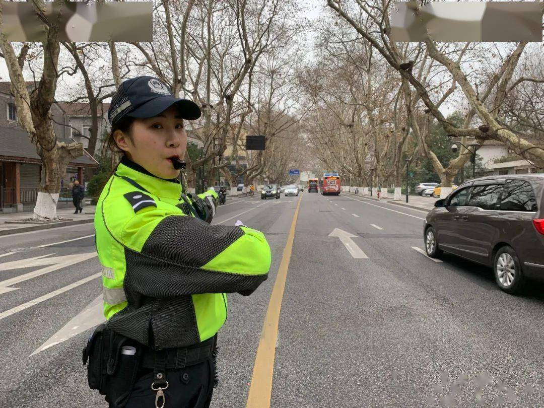 西湖铁骑飞燕女生最大的困扰就是在执勤时遇到生理期