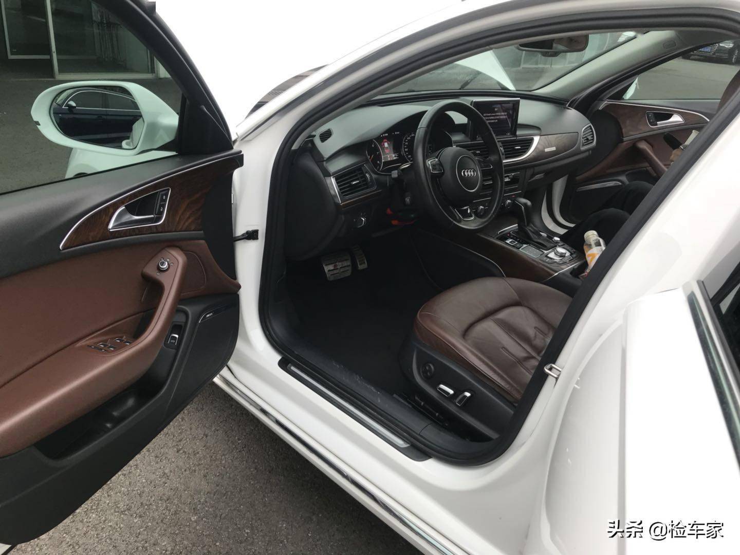狠人花27万买台车商都不愿意收的白色奥迪a6买主比黑色便宜