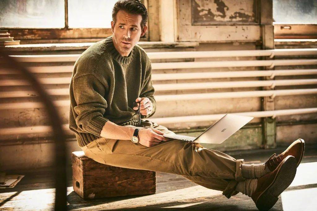 不仅如此ryan reynolds 还非常有经商头脑,此前他投资了一个高端洋酒